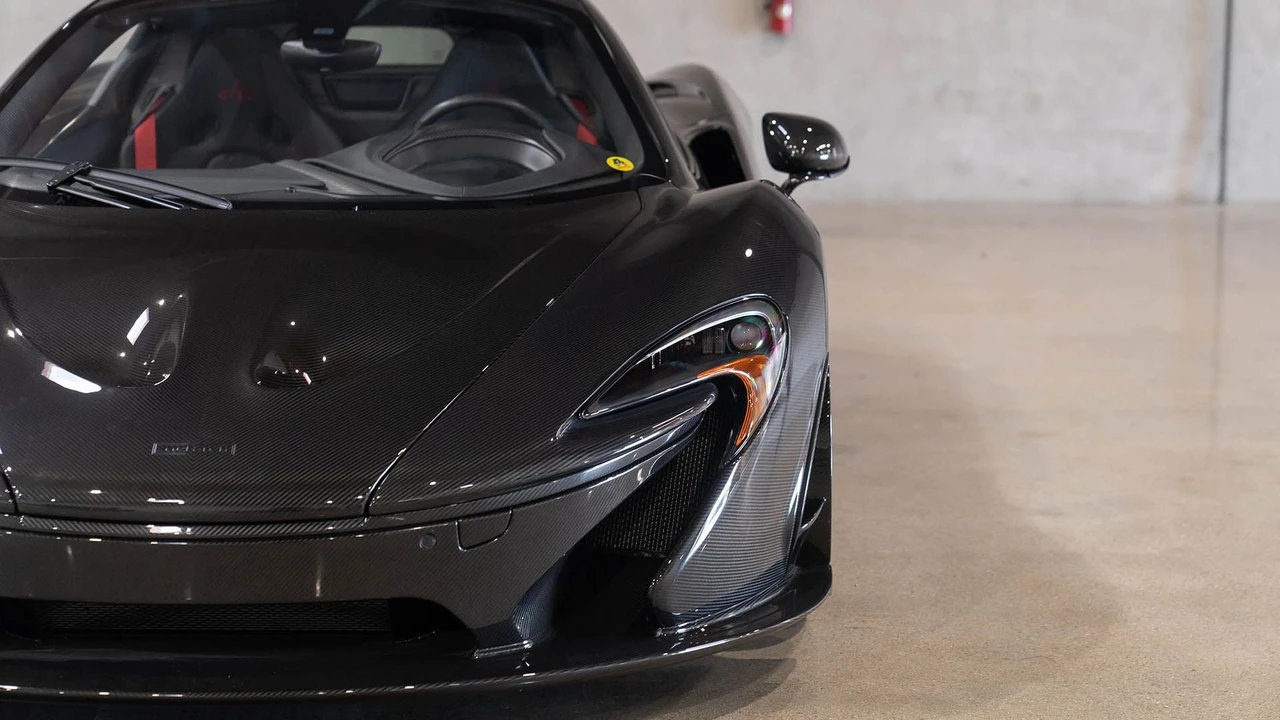 2015 McLaren P1 - Image 31 of 31