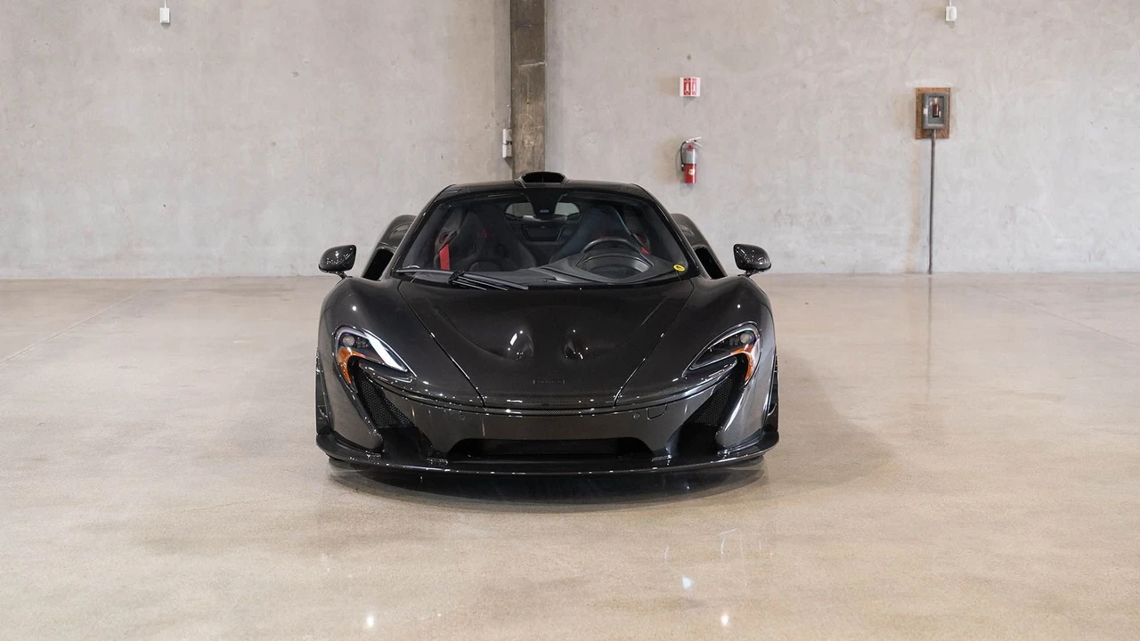 2015 McLaren P1 - Image 9 of 31