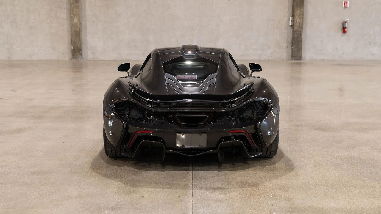 2015 McLaren P1 - Image 27 of 31
