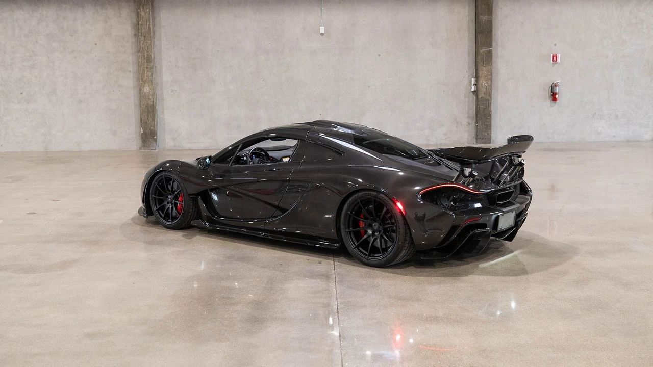 2015 McLaren P1 - Image 16 of 31