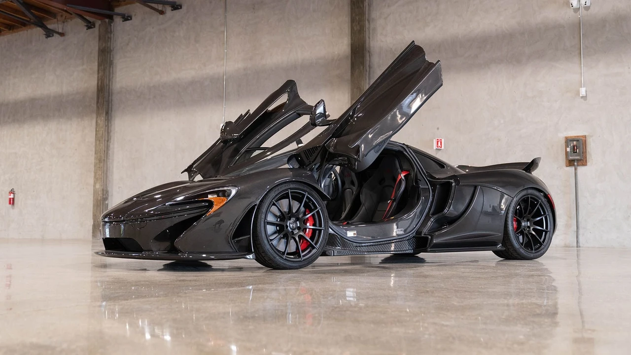 2015 McLaren P1 - Image 5 of 31