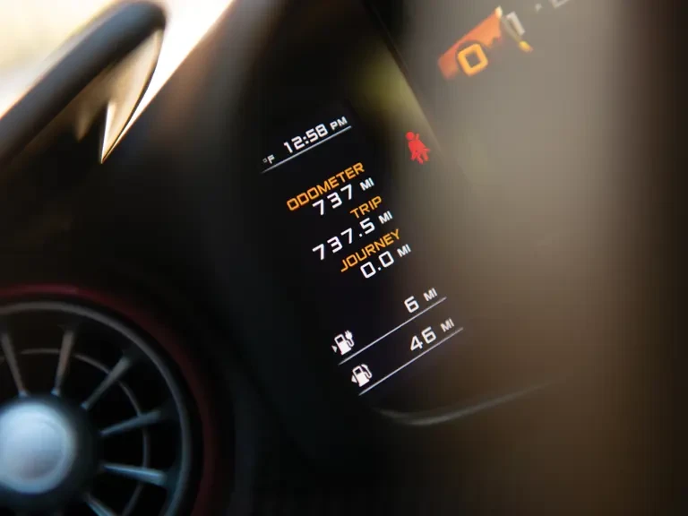 2015 McLaren P1 - Image 27 of 31