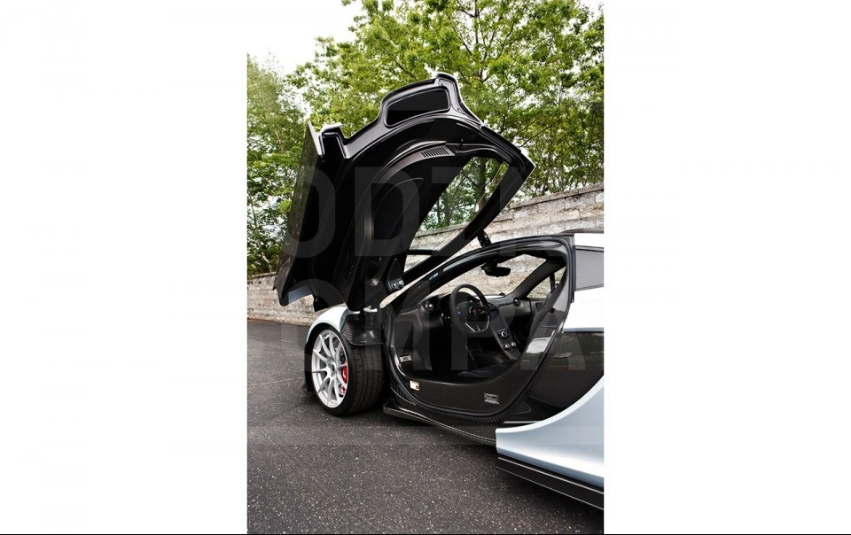 2015 McLaren P1 - Image 10 of 23