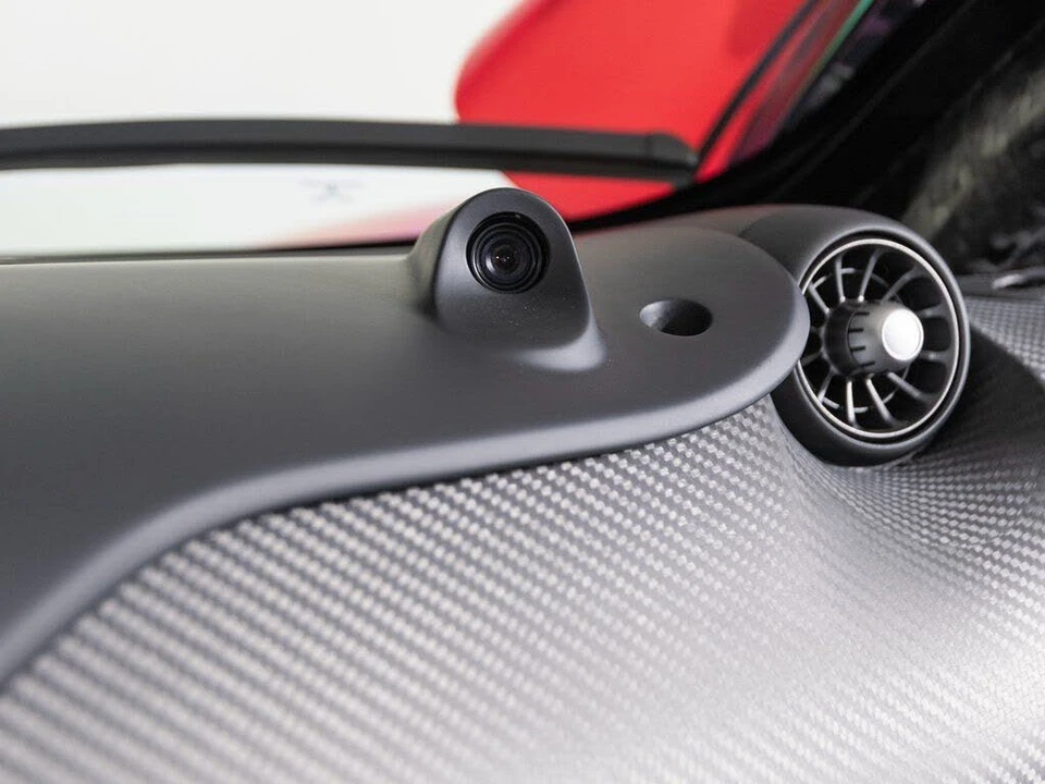 2015 McLaren P1 - Image 25 of 31