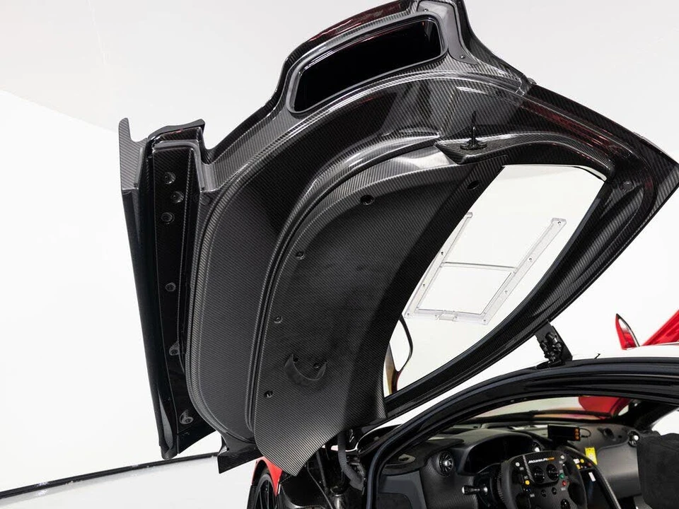 2015 McLaren P1 - Image 10 of 31