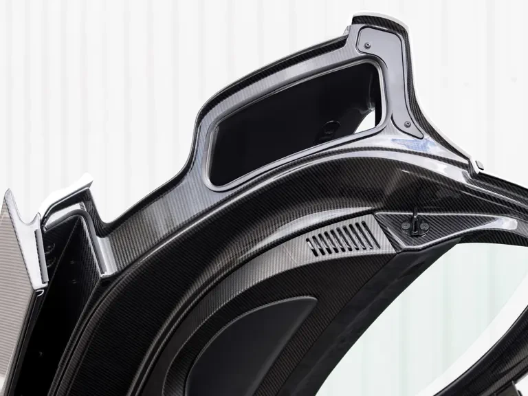 2015 McLaren P1 - Image 24 of 31