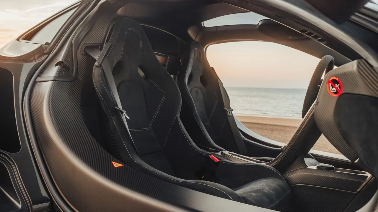 2015 McLaren P1 - Image 5 of 31