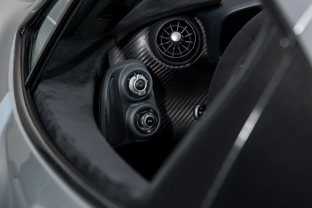 2015 McLaren P1 - Image 21 of 31