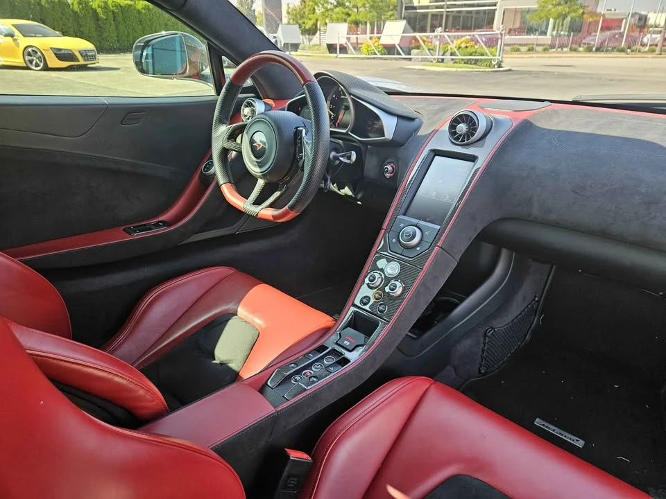 2015 McLaren 650S - Image 8 of 20