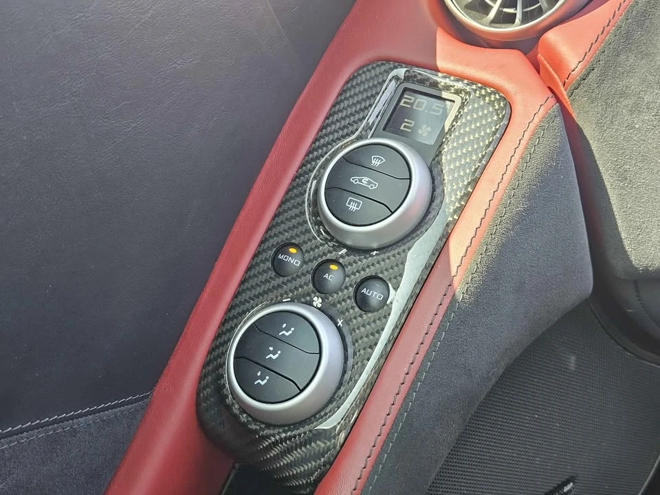 2015 McLaren 650S - Image 14 of 20