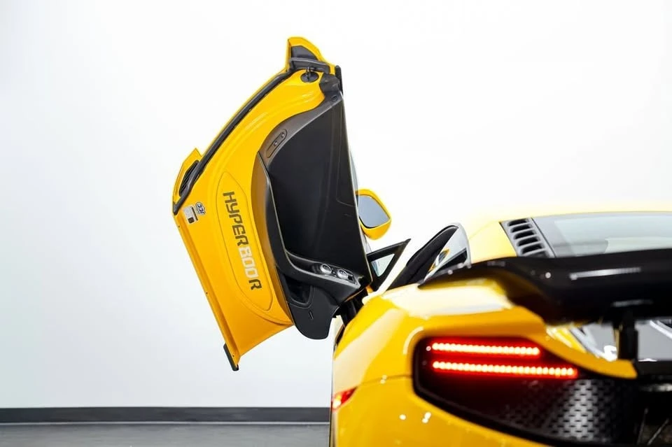 2015 McLaren 650S - Image 17 of 20