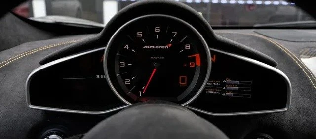 2015 McLaren 650S Coupe - Image 17 of 18