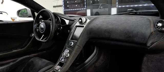 2015 McLaren 650S Coupe - Image 14 of 18