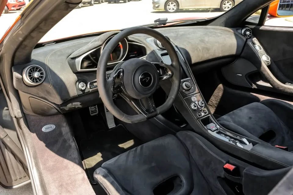 2015 McLaren 650S Coupe - Image 6 of 8