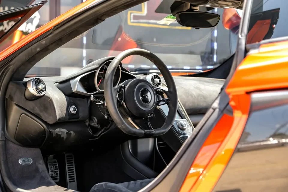 2015 McLaren 650S Coupe - Image 7 of 11