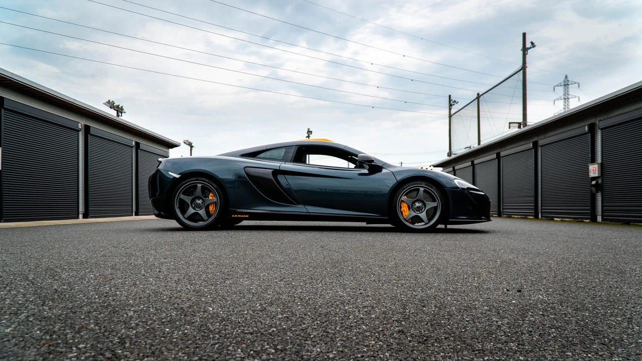 2015 McLaren 650S Coupe - Image 15 of 31