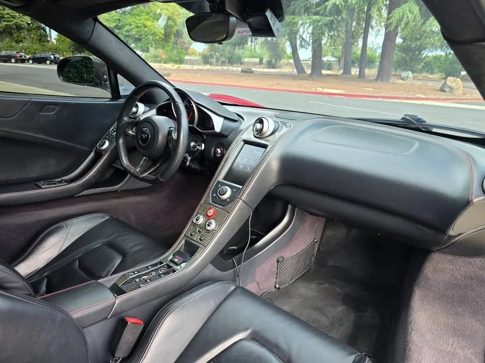 2015 McLaren 650S - Image 15 of 19