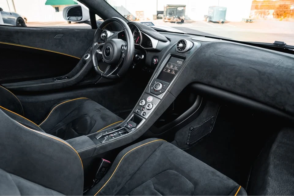 2015 McLaren 650S Spider - Image 16 of 20