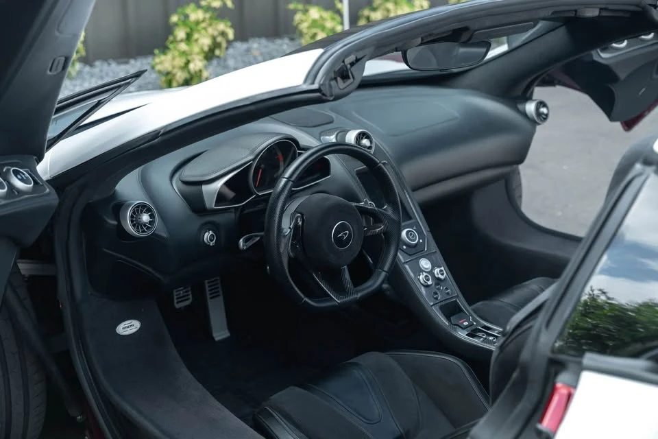 2015 McLaren 650S Spider - Image 14 of 20