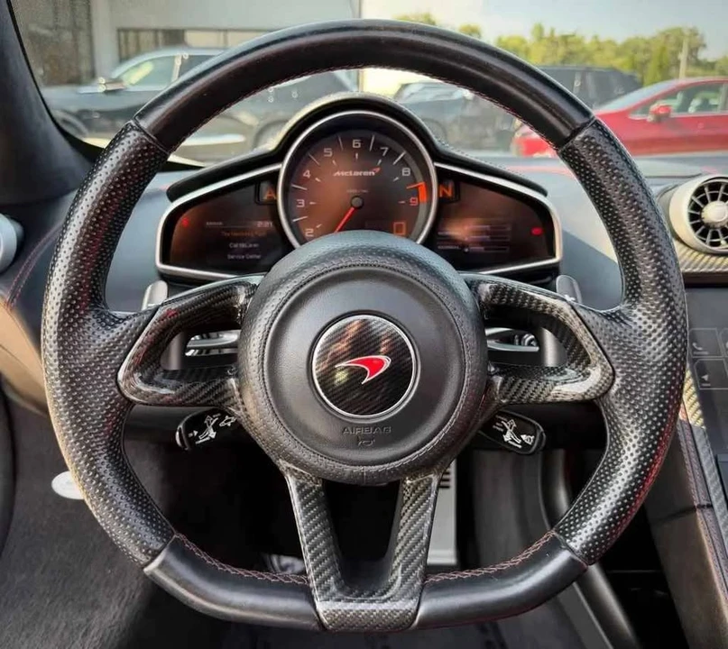 2015 McLaren 650S Spider - Image 10 of 11