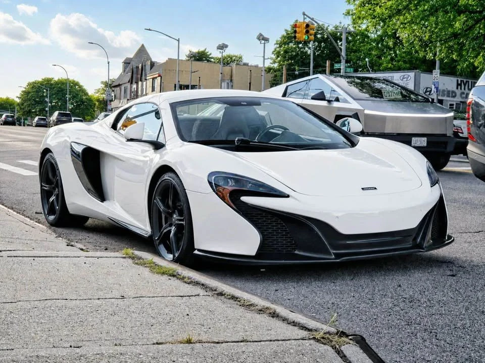 2015 McLaren 650S Spider - Image 2 of 15