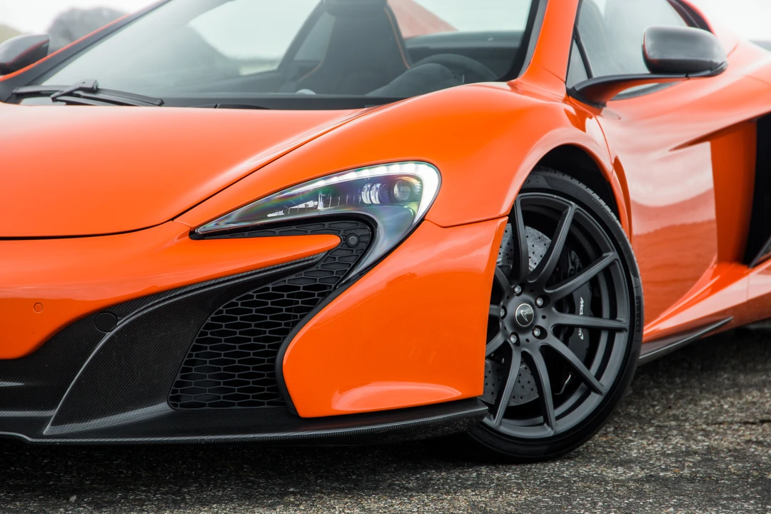 2015 McLaren 650S Spider - Image 16 of 31