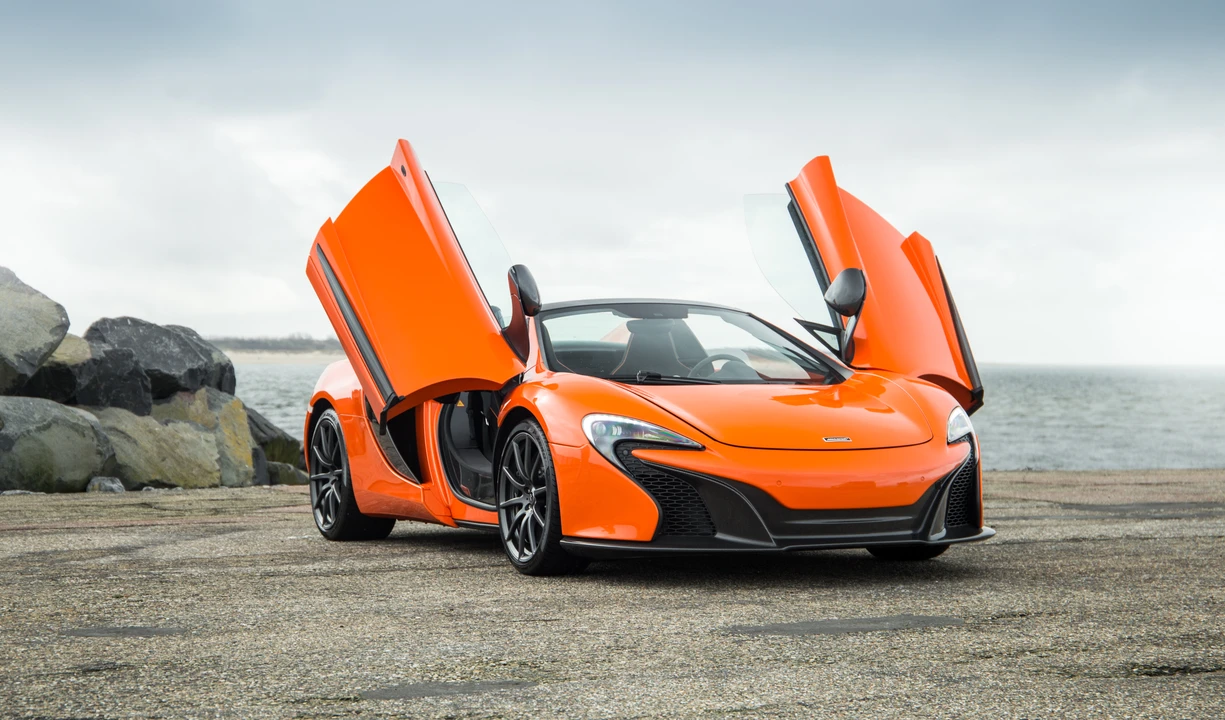 2015 McLaren 650S Spider - Image 13 of 31