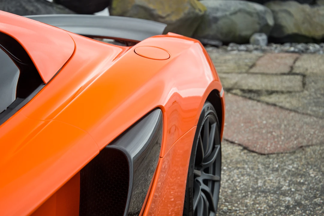 2015 McLaren 650S Spider - Image 24 of 31