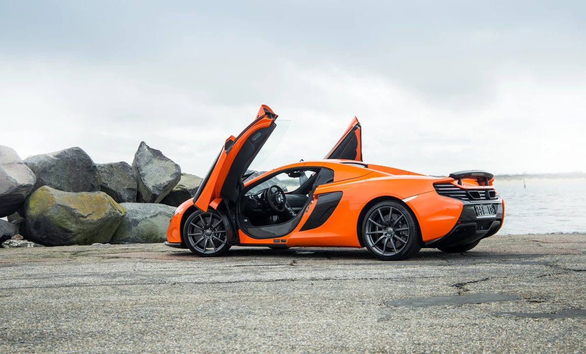2015 McLaren 650S Spider - Image 9 of 31