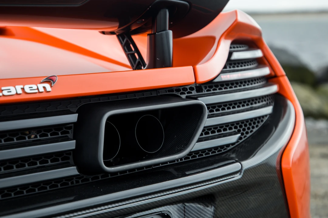 2015 McLaren 650S Spider - Image 28 of 31