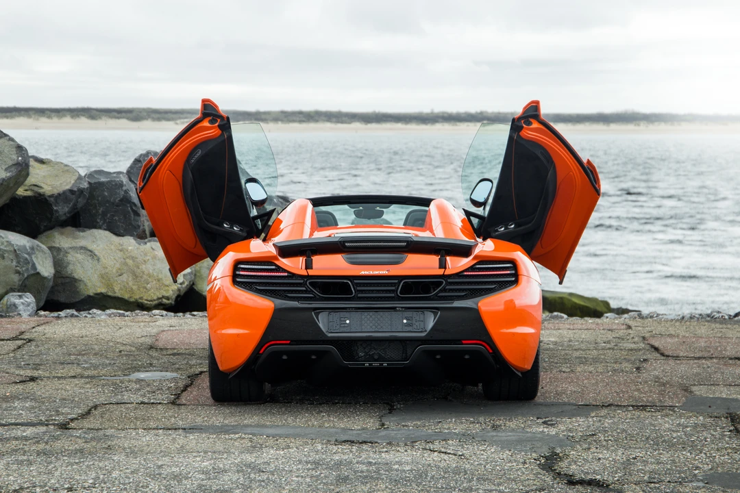 2015 McLaren 650S Spider - Image 11 of 31