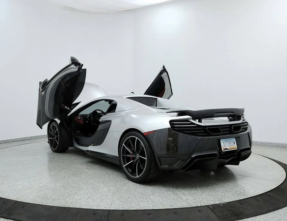 2015 McLaren 650S - Image 10 of 20