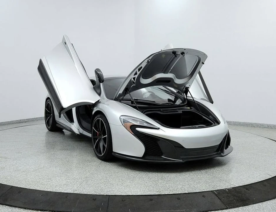 2015 McLaren 650S - Image 12 of 20