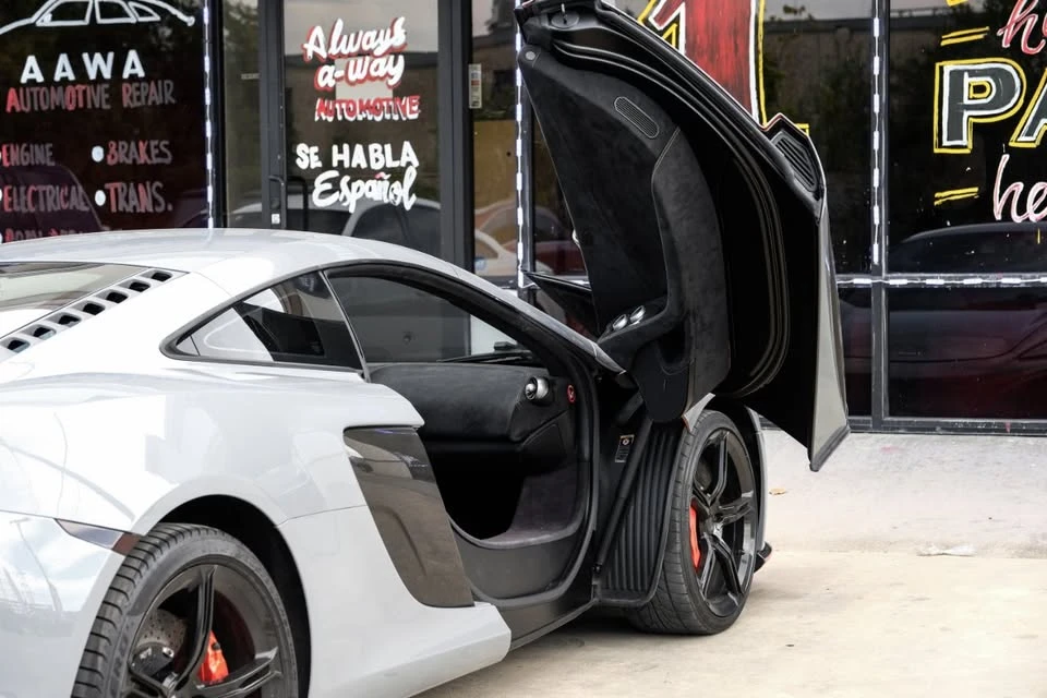 2015 McLaren 650S - Image 7 of 12