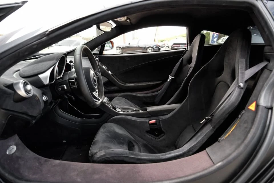 2015 McLaren 650S - Image 9 of 12