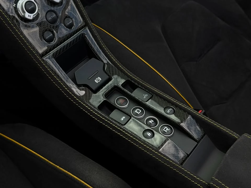 2015 McLaren 650S - Image 14 of 19