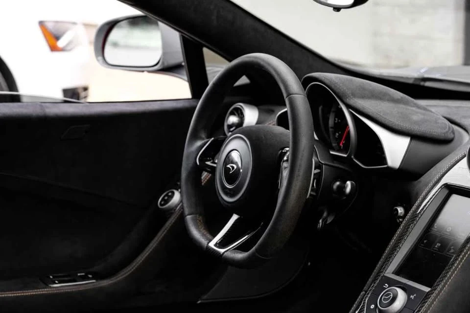 2015 McLaren 650S Coupe - Image 15 of 19