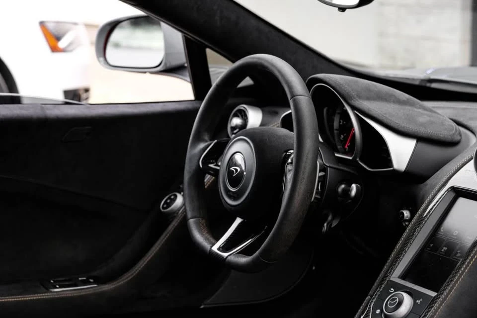2015 McLaren 650S Coupe - Image 16 of 19