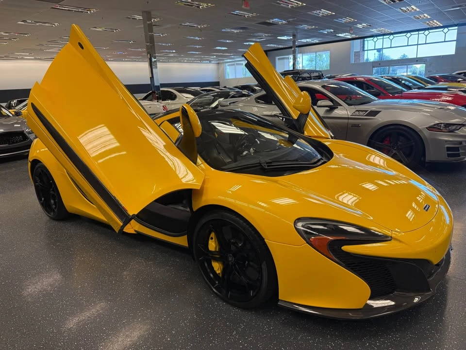 2015 McLaren 650S Spider - Image 2 of 19