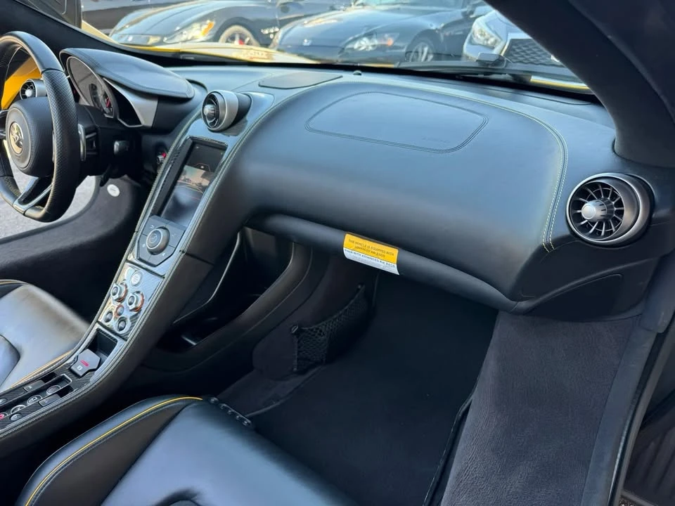 2015 McLaren 650S Spider - Image 11 of 20