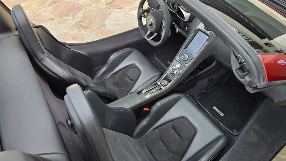 2015 McLaren 650S Spider - Image 17 of 20