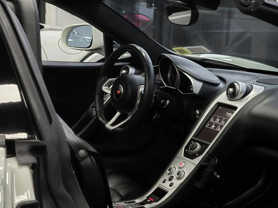 2015 McLaren 650S Spider - Image 10 of 13