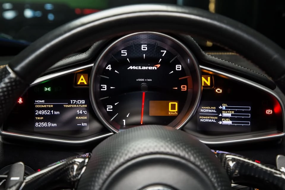 2015 McLaren 650S Spider - Image 16 of 20