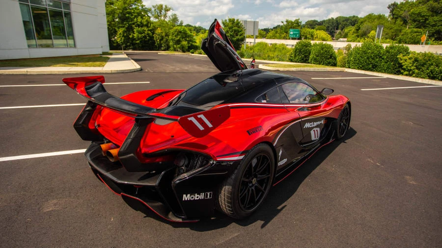 2015 McLaren P1 - Image 19 of 31
