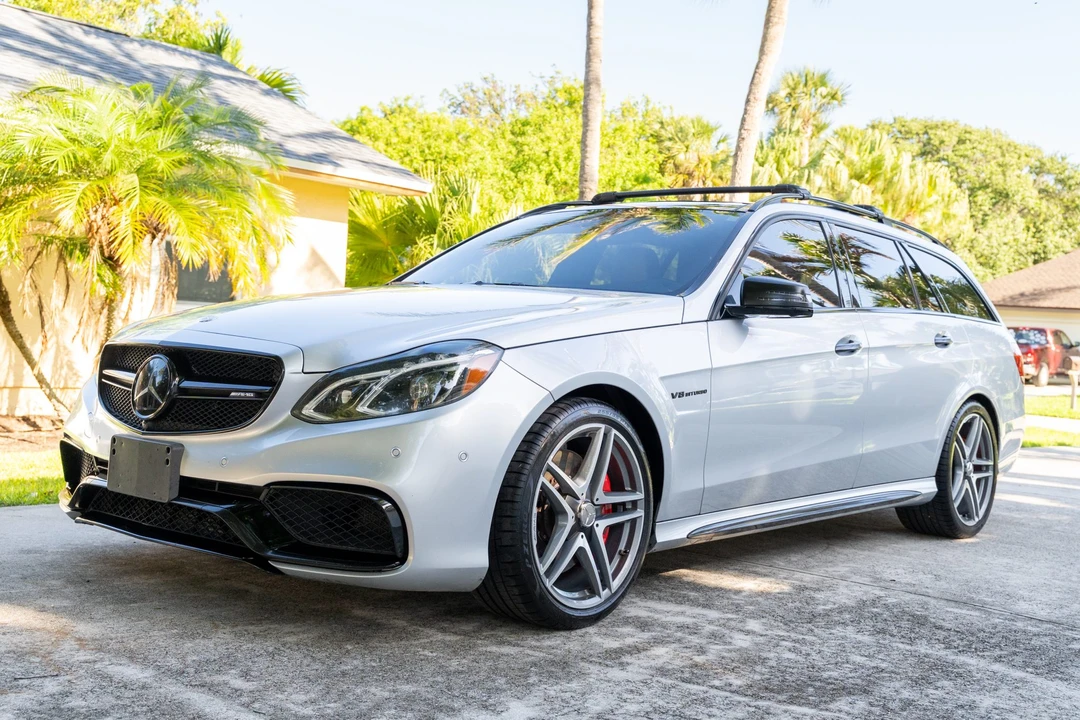 2015 Mercedes-Benz W212 E 63 AMG - Image 2 of 31