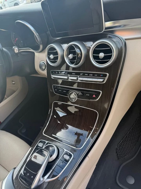 2015 Mercedes-Benz W212 E-Class - Image 2 of 8