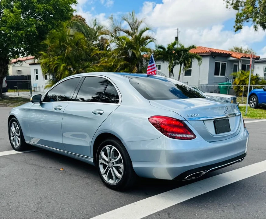 2015 Mercedes-Benz W212 E-Class - Image 2 of 11