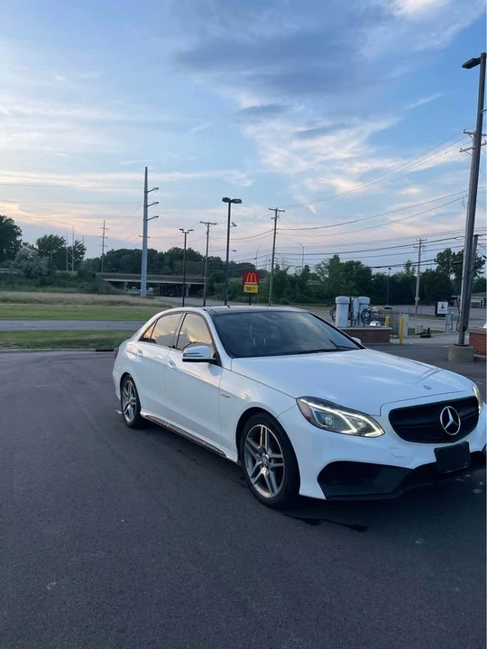 2015 Mercedes-Benz W212 E-Class - Image 2 of 8