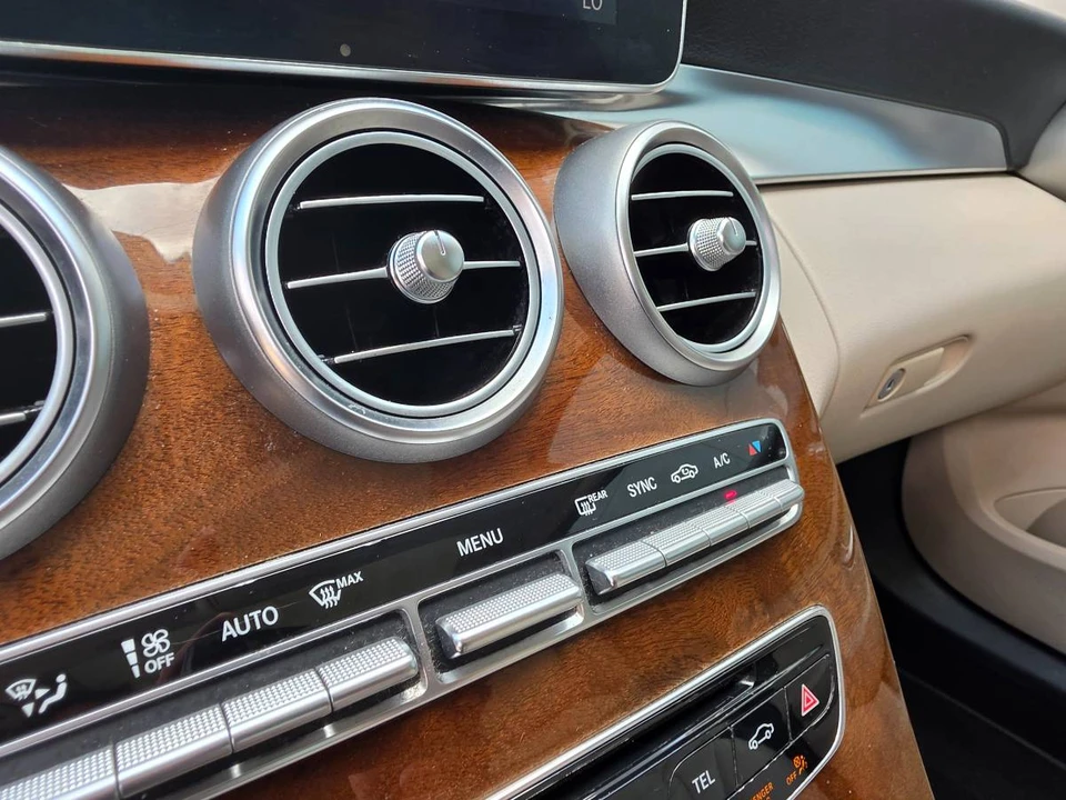 2015 Mercedes-Benz W205 C-Class - Image 22 of 24
