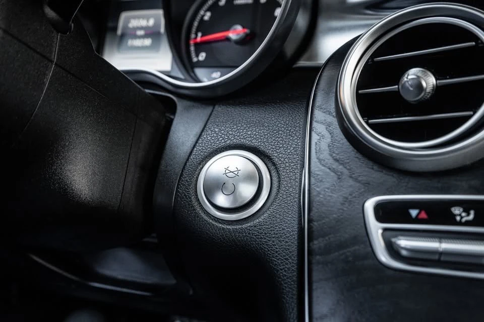 2015 Mercedes-Benz W205 C-Class - Image 14 of 17
